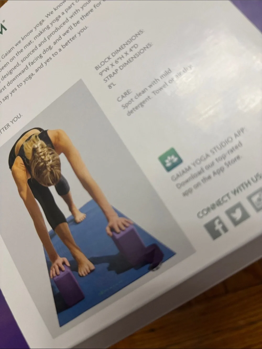 GAIAM Purple Yoga Strap and Two-Block Set